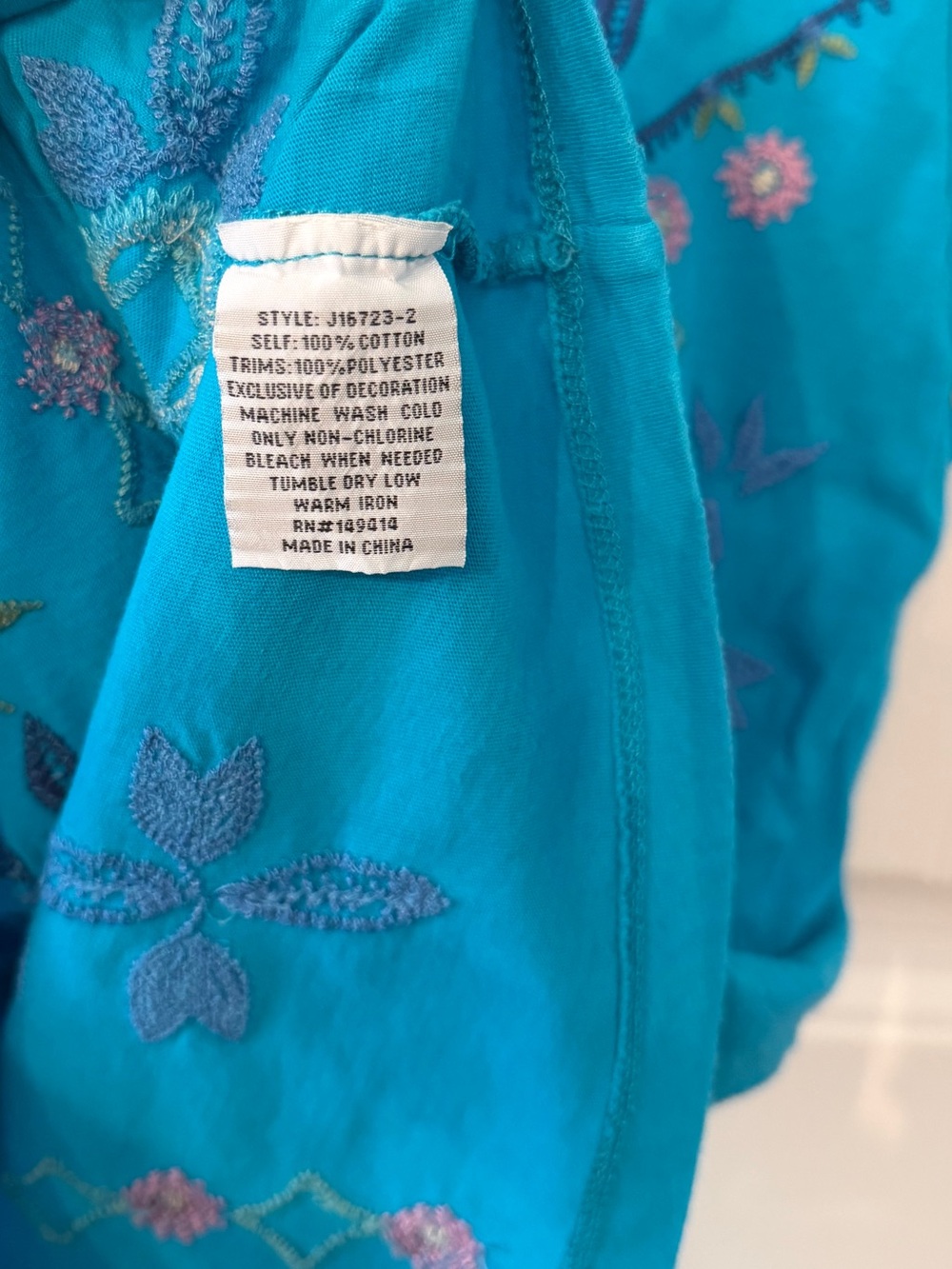 Johnny Was Los Angeles Turquoise Embroidered V-Neck Tee XS Boho Top - Picture 6 of 6